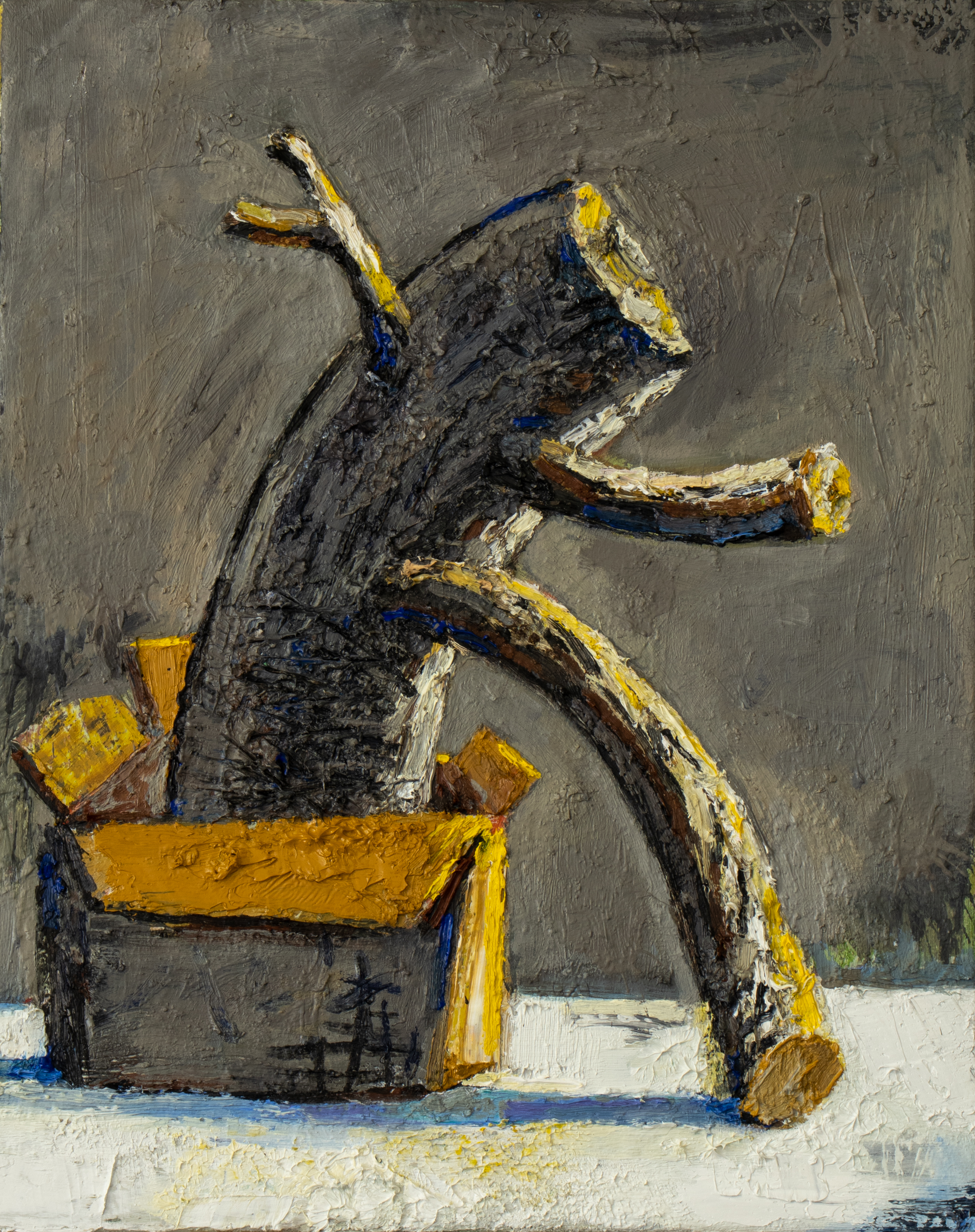 KI generiert: Das Bild zeigt einen groben, expressionistischen Holzstumpf, der aus einem offenen, gelben Karton herausragt. Der Hintergrund ist in gedeckten Grautönen gehalten, wodurch der Holzstumpf im Vordergrund hervorgehoben wird.