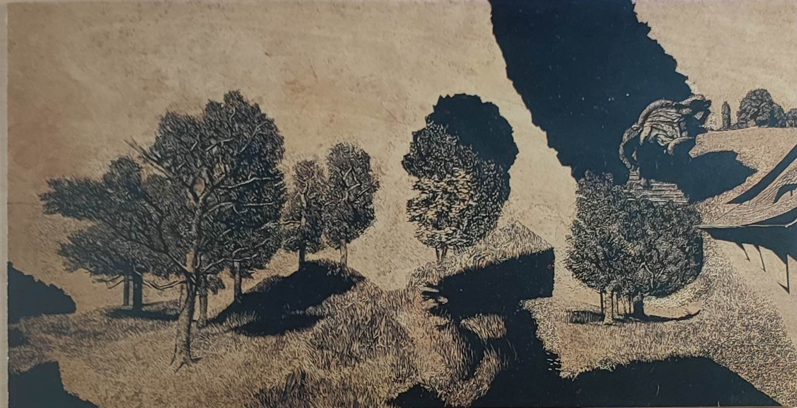 KI generiert: Das Bild zeigt eine Landschaft mit Bäumen, die von intensiven Schattierungen durchzogen ist. In der rechten oberen Ecke ist ein mystisches Wesen auf einem Gebäude oder einem Felsen zu erkennen.